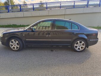 Škoda Superb 2.8 V6 manuál, kůže - 12