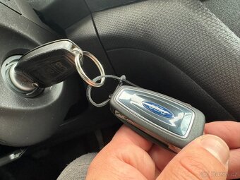 Ford Tourneo Connect 1,5D 88 KW BEZ AD BLUE DPH - 12