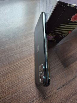 iPhone 11 Pro 64gb kapacita baterie 100% - 12