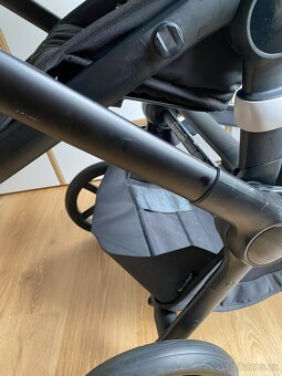 Kočárek Bugaboo Fox5 základní set black/midnight black - 12