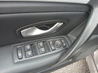 Renault Laguna, 2,0 DCI - 12