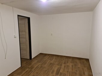 PRONÁJEM DOMU 2+1 , 57m2 Benátky Kbel - 12