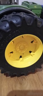 BRUDER Traktor +přídavná kola 4X - 12