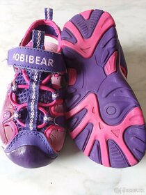 Sportovní boty a sandálky - 12