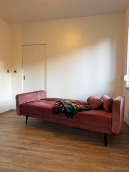 Prodám moderní designovou pohovku - 12