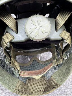 Taktická airsoftová helma OD Green s odnímatelnou síťkou - 12