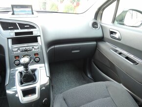 Peugeot 5008, 1,6 HDi Tažné NAVI 2011 - 12