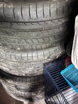 Prodám 225/40 r18 - 12