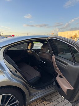 Lexus ES - 12