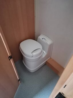 Obytný přívěs, karavan T. E. C. - 12