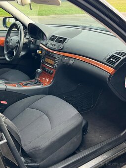 Mercedes E300 - 12