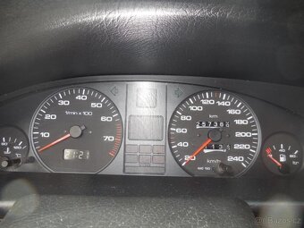 Audi 100 2.0ie 85kw C4 100 sedan - 12