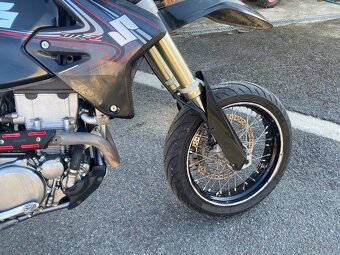 Suzuki DRZ 400 SM S - 12