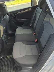 Volkswagen Passat B7 2.0 TDI - 12
