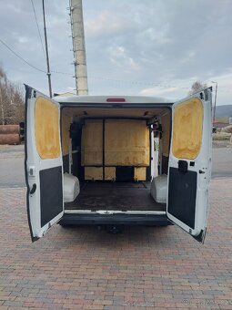 Peugeot Boxer 2.2hdi 96kw 6míst,aut.AC, tažné 2.5t rok 2014 - 12