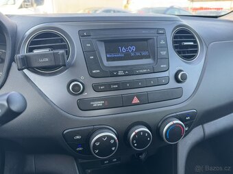Hyundai i10 1,0 48 KW 1. MAJ ČR KM KOLA - 12