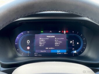 Volvo XC40 2.0 B3, CZ, záruka do 8/2027 - 12