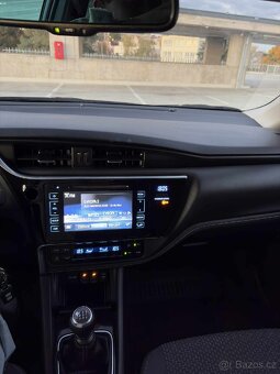 Toyota Corolla 1.6 i,  97kw - 12