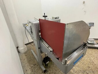 Kráječ pečiva (lot: 33) - 12