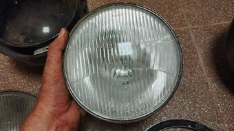 Hrnce, paraboly, obrámování na ŠKODA 100, 110ls, Škoda 110R - 12