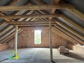 Prodej stavebního pozemku (607m2) a rodinného domu (144m2), - 12