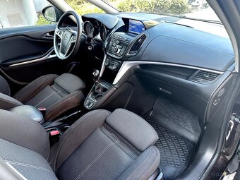 Opel Zafira Tourer 1.4 T 103kW 7 míst 1. Maj Původ ČR Navi - 12