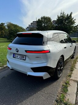 BMWi iX xDrive50, 385kW - 12