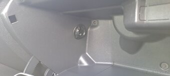vw polo najeto 70 000 km koupeno v ČR 1 majitel - 12