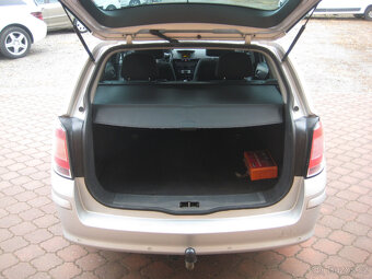 OPEL ASTRA 1.9 CDTi CARAVAN KLIMA TAŽNÉ NAVI - 12