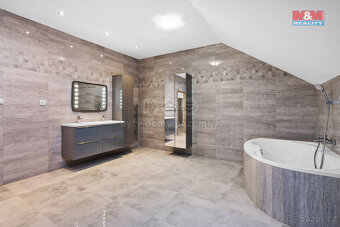 Prodej rodinného domu 6+kk, 276 m², Rabakov - 12