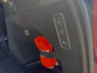 Volvo XC90 2.0 D5 173kW AWD R-Design – MAXIMÁLNÍ VÝBAVA - 12