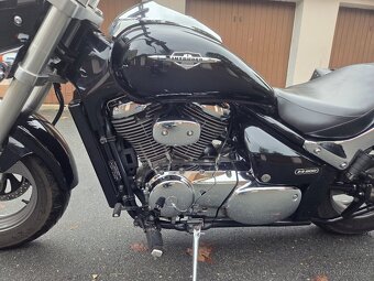 Suzuki M 800 Intruder - 12