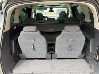 Peugeot 5008, 2.0HDi, 120kw 7 míst Automat - 12