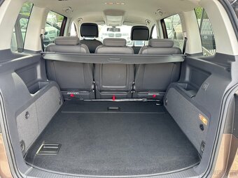 Volkswagen Touran 1.4TSi DSG,NAVI, GARANCE KM - 12