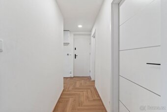 Prodej bytu 3+kk po rekonstrukci s balkonem, OV, Odolena Vod - 12