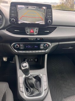 Hyundai i30 combi 1.6CRDI 85kw Style dph 41tkm - 12