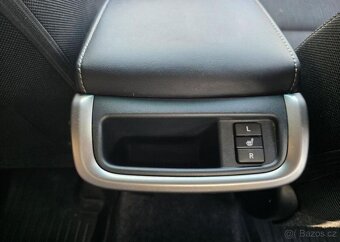 Toyota Hilux 2.8-4x4-EXECUTIVE-TAŽNÉ 3,5t - 12
