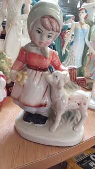 Prodám krásné značené sošky ROYAL Doulton - 12