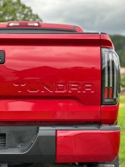Toyota Tundra 5.7 - 12