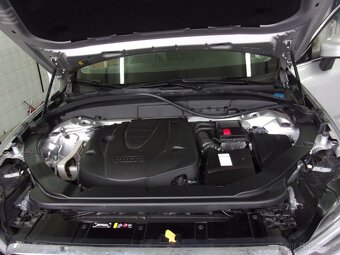 Volvo XC60 2,0 D4D-140kW - 12