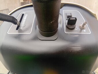 Prodám zahradní traktor Viking MT640 15.5Hp - 12