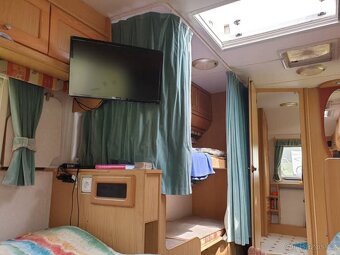 Karavan Bailey Senátor Milénium 2000 - 12