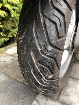 Vespa GTS 300, 2017, lehce poškozena - 12