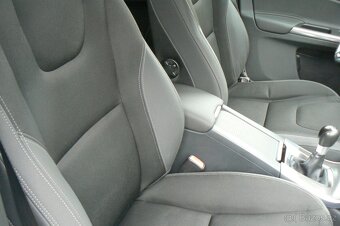 Volvo XC60 2.4 D4 AWD -2013 -ČR - 12