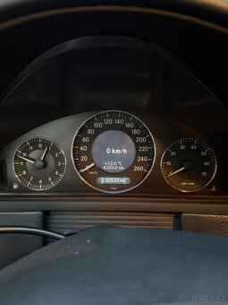 Mercedes-Benz CLK 320i 3.2 V6 - 12