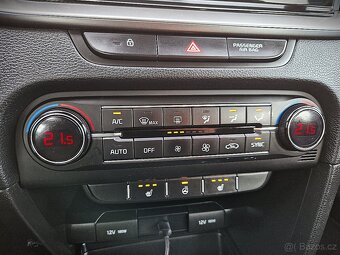 Kia Ceed JEN 43.000 km KAMERA VYHŘÍ VOLNAT SEDADLA - 12