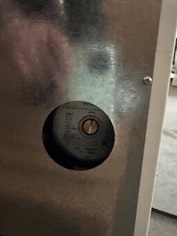 Prodám Krbová kamna na peletky s výměníkem 15kW - 12