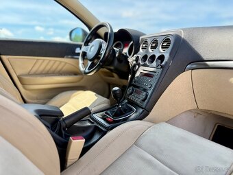Alfa Romeo 159 Sportwagon - 12