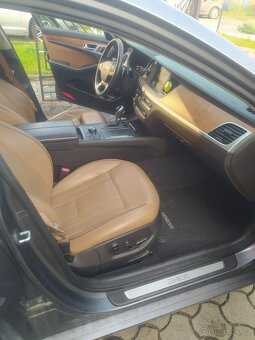 Hyundai Genesis 3.8 GDI HTRAC 4x4 - 12