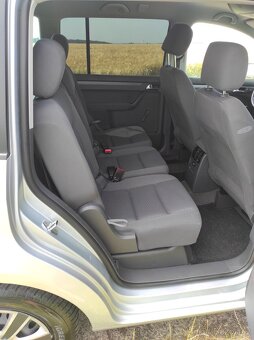VW Touran 1,6 16V MPi 75 kW - 12